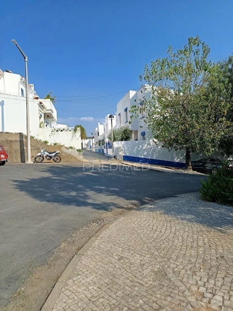 Moradia T4 para Venda em São Salvador e Santa Maria