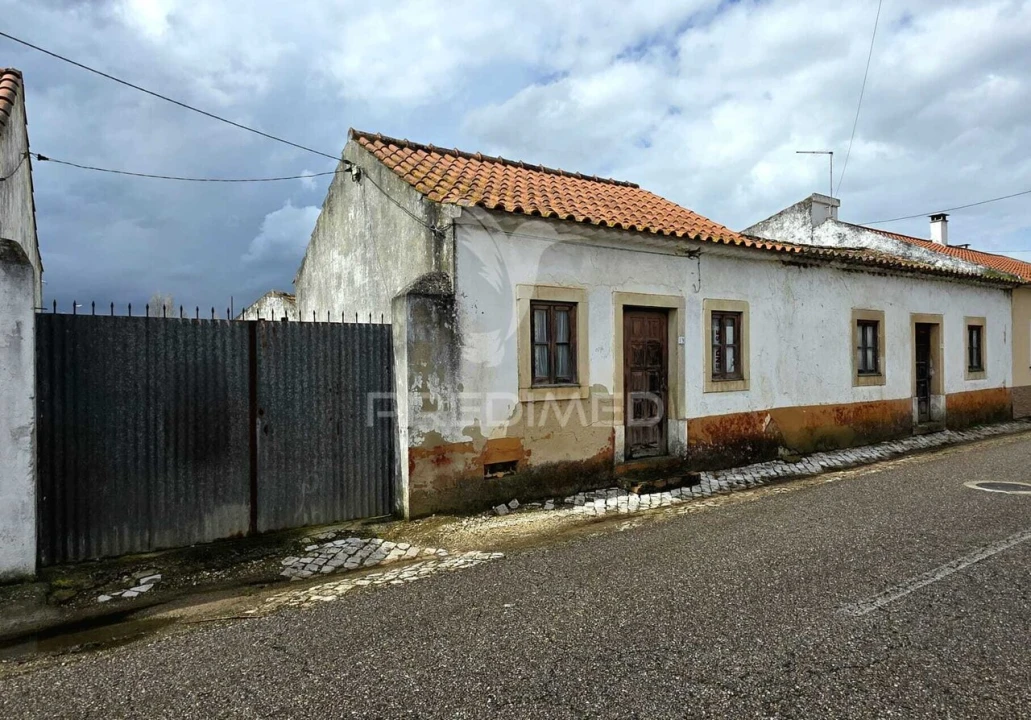Moradia T4 para Venda em Rio Maior Foto 1