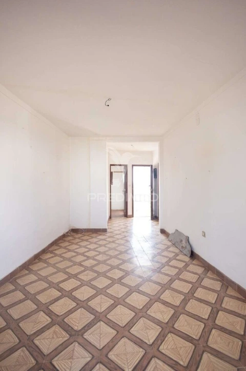 Moradia T2 para Venda em Capelins (Santo Antonio)
