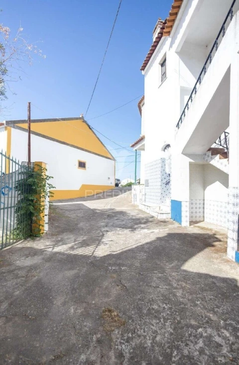 Moradia T2 para Venda em Capelins (Santo Antonio)
