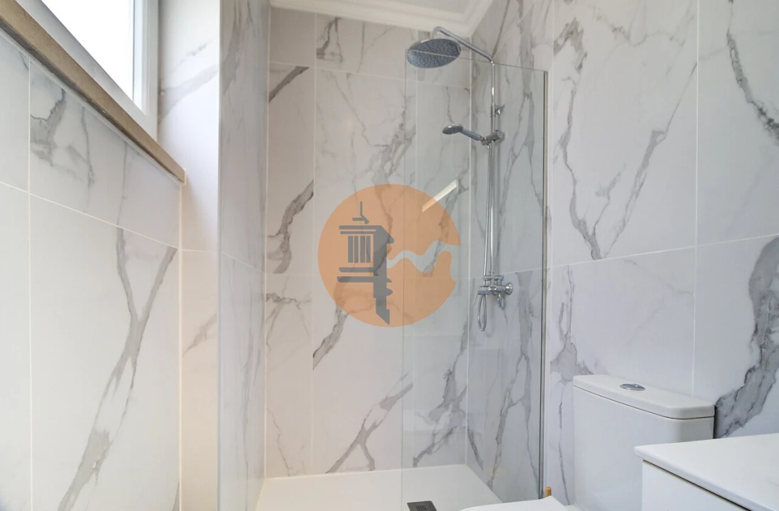 Apartamento T2 para Venda em Vila Real de Santo Antonio Foto 14