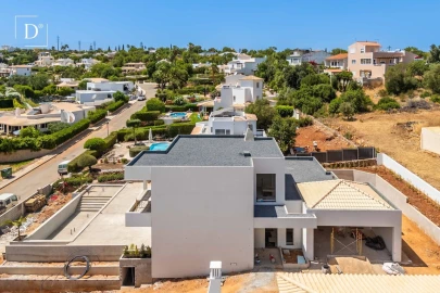 Moradia T3 para Venda em Albufeira e Olhos de Água