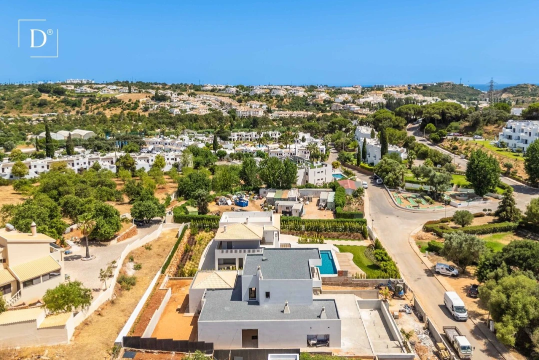 Moradia T3 para Venda em Albufeira e Olhos de Água Foto 5
