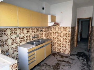 Apartamento T1 para Venda em Baixa da Banheira e Vale da Amoreira