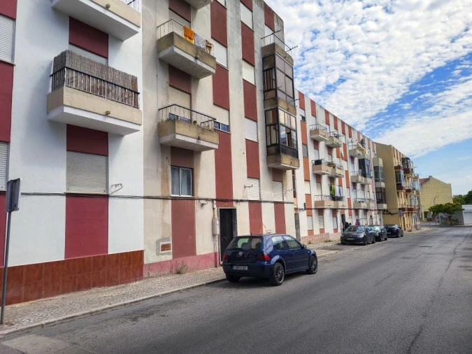Apartamento T1 para Venda em Baixa da Banheira e Vale da Amoreira Foto 2