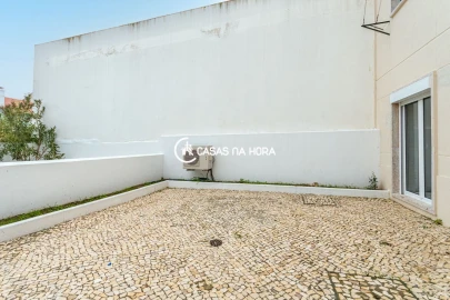 Apartamento T1 para Arrendamento em Campolide