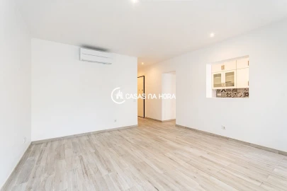 Apartamento T1 para Arrendamento em Campolide