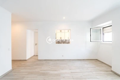 Apartamento T1 para Arrendamento em Campolide