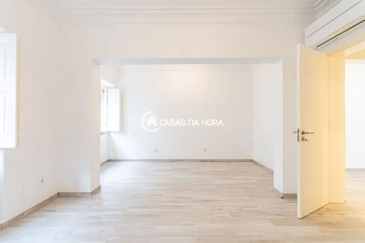 Apartamento T1 para Arrendamento em Campolide