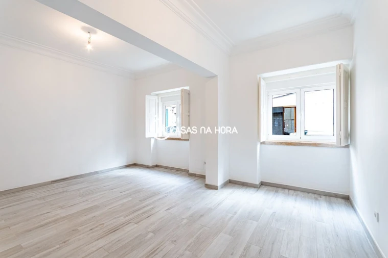 Apartamento T1 para Arrendamento em Campolide Foto 21