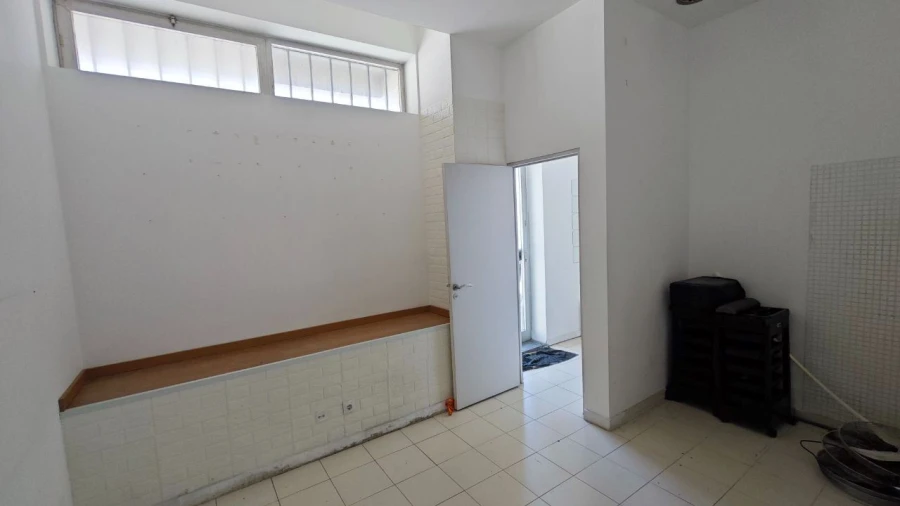 Loja para Arrendamento em Cedofeita, Santo Ildefonso, Sé, Miragaia, São Nicolau e Vitória Foto 8