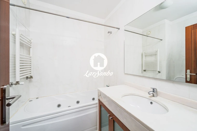 Apartamento T2 para Venda em Cidade da Maia Foto 8