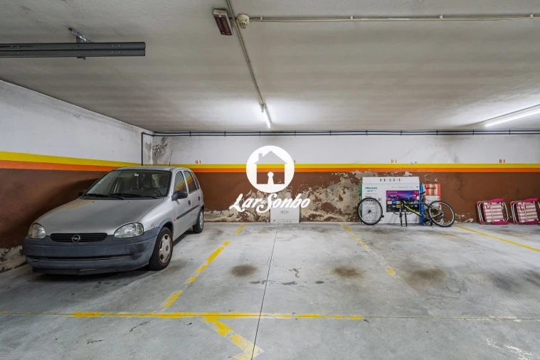 Apartamento T2 para Venda em Cidade da Maia Foto 20