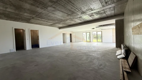 Moradia T4 para Venda em Atouguia da Baleia