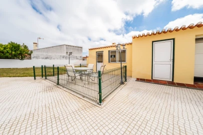 Moradia T4 para Venda em Olho Marinho