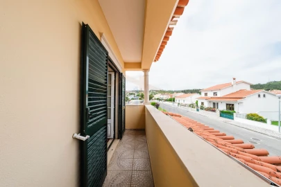 Moradia T4 para Venda em Olho Marinho
