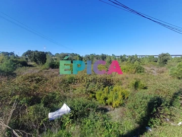 Terreno para Venda em Seixal, Arrentela e Aldeia de Paio Pires