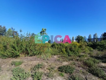 Terreno para Venda em Seixal, Arrentela e Aldeia de Paio Pires