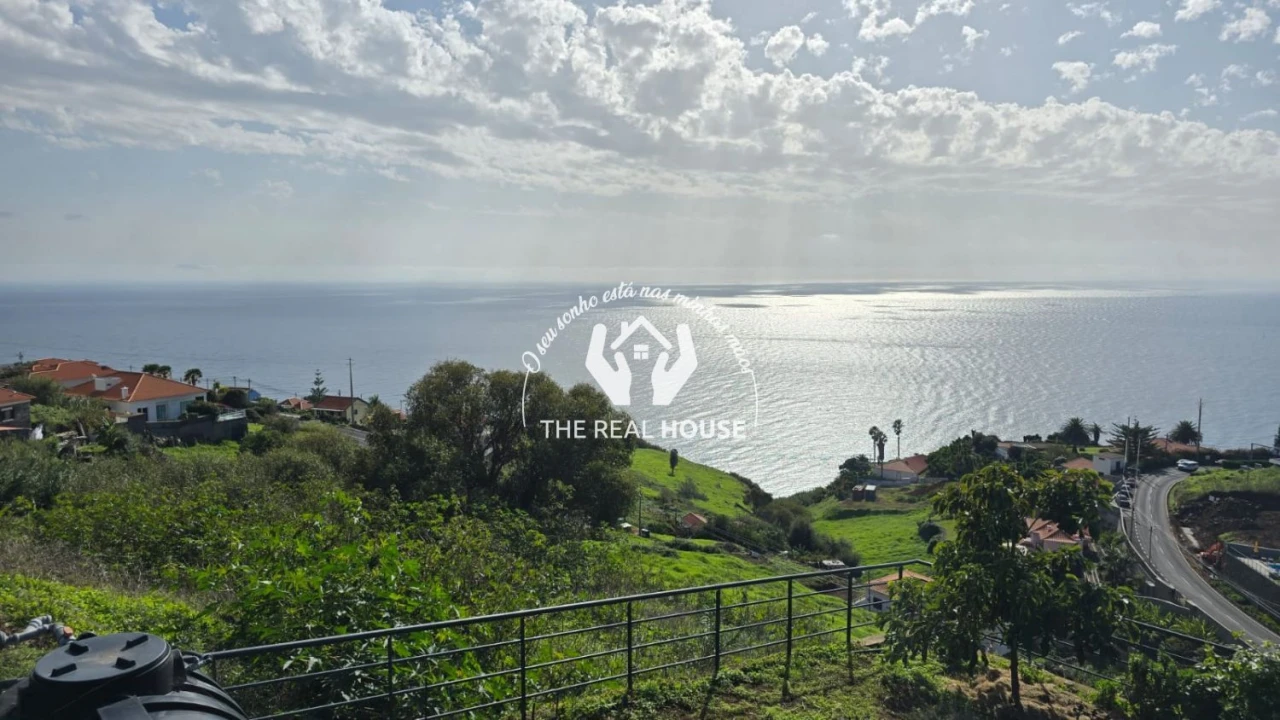 Terreno para Venda em Estreito da Calheta Foto 5