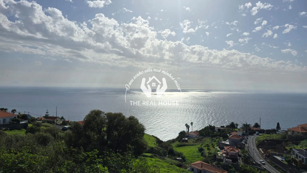 Terreno para Venda em Estreito da Calheta Foto 3