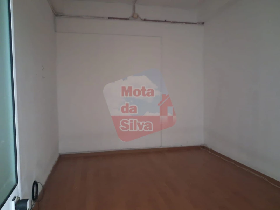 Loja para Arrendamento em Almada, Cova da Piedade, Pragal e Cacilhas Foto 10