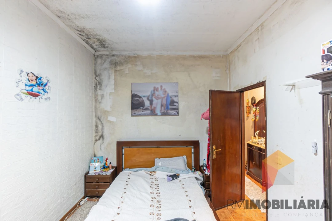 Moradia T4 para Venda em Fânzeres e São Pedro da Cova Foto 39