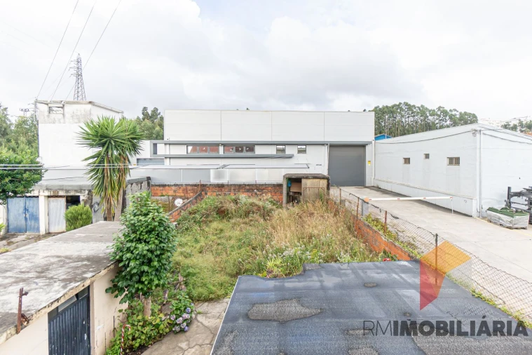 Moradia T4 para Venda em Fânzeres e São Pedro da Cova Foto 4