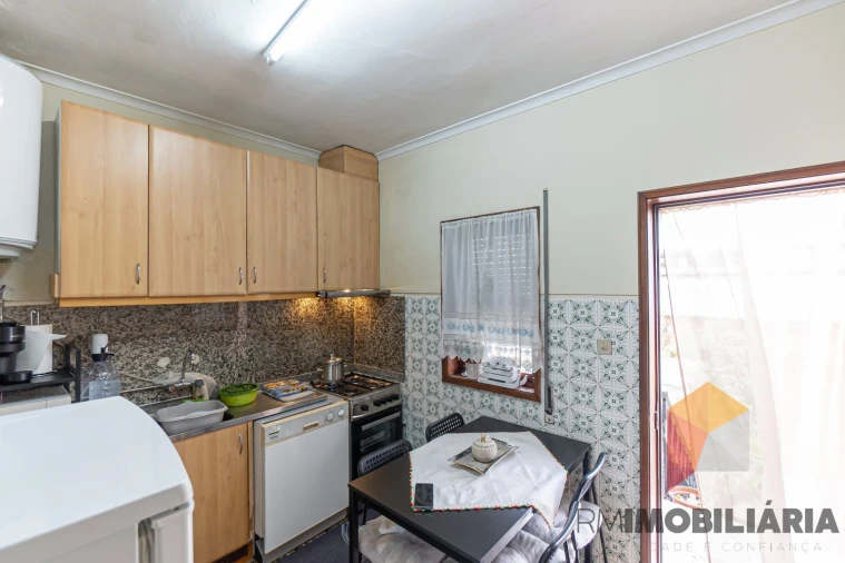 Moradia T4 para Venda em Fânzeres e São Pedro da Cova Foto 23