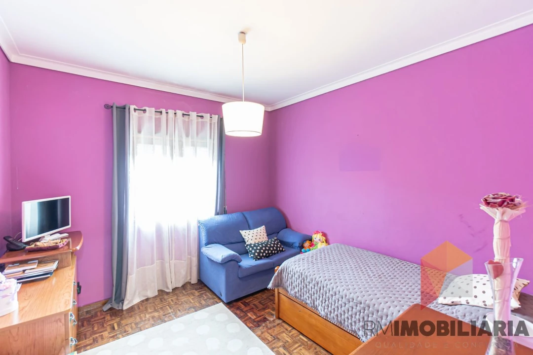 Moradia T4 para Venda em Fânzeres e São Pedro da Cova Foto 12