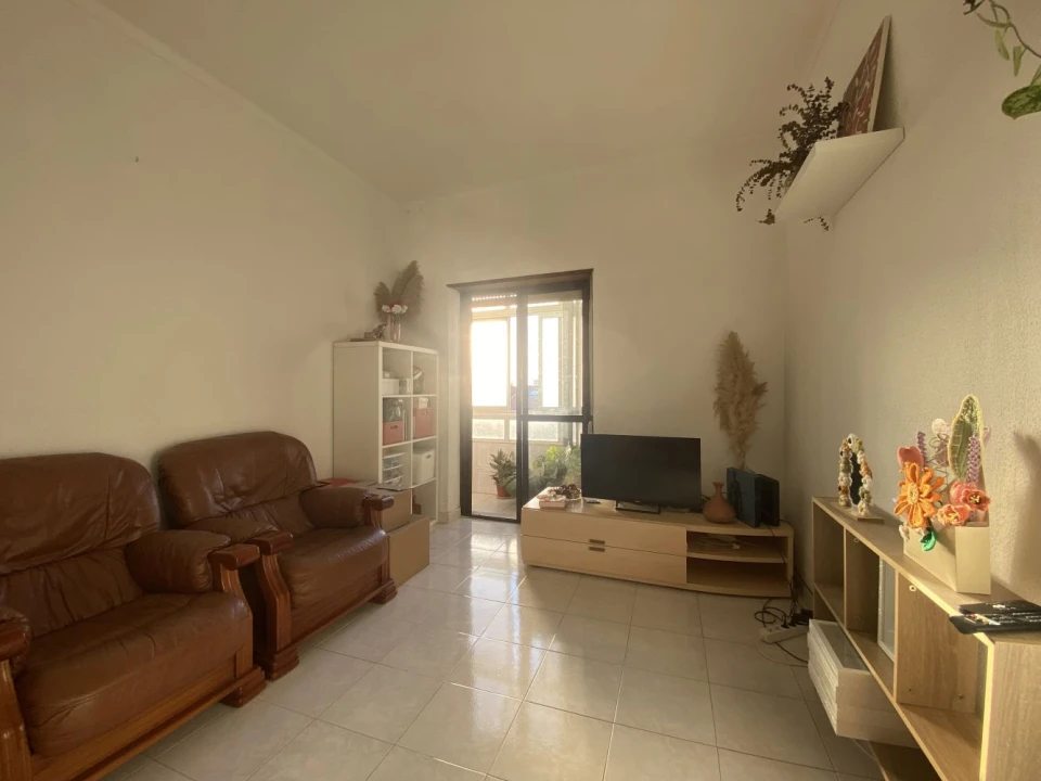 Apartamento T2 para Venda em Amora Foto 2