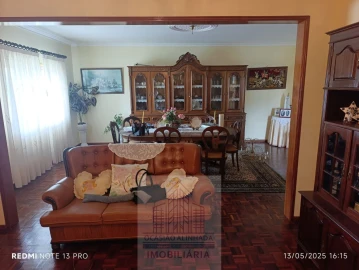 Moradia T3 para Venda em Nogueira do Cravo