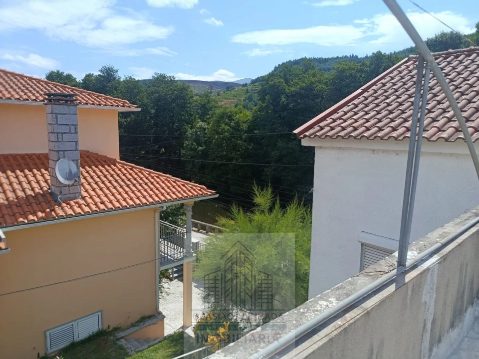 Moradia T10 para Venda em Sandomil Foto 37