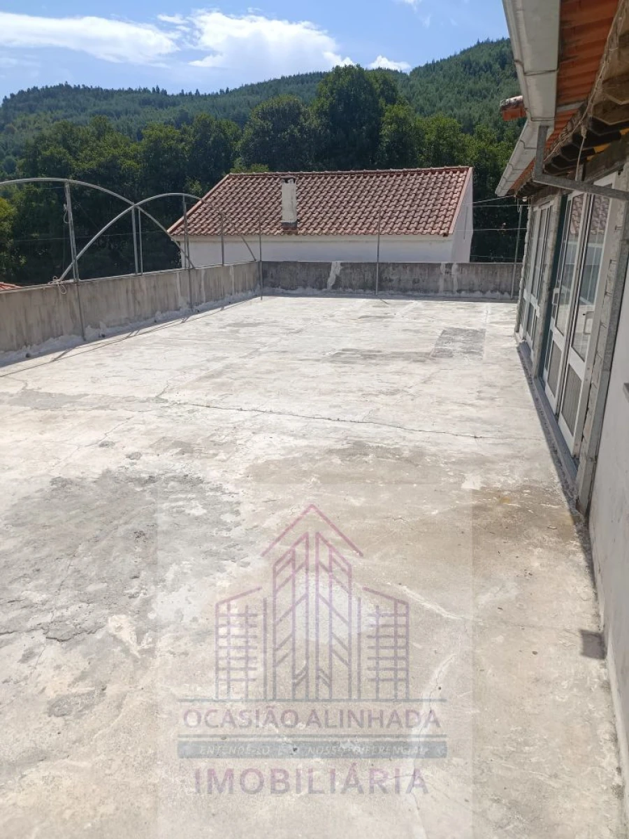 Moradia T10 para Venda em Sandomil Foto 40