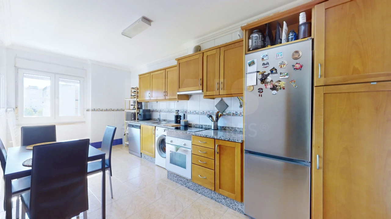 Apartamento T2 para Venda em Carregado e Cadafais Foto 2