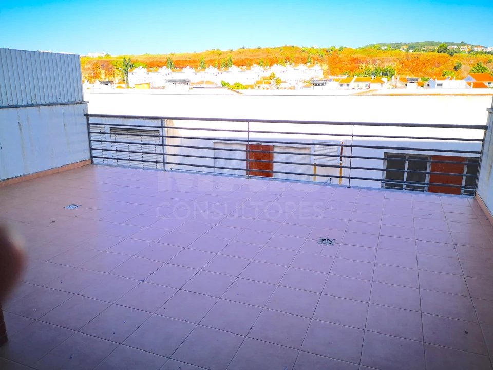 Apartamento T1 para Arrendamento em Oeiras e São Julião da Barra, Paço de Arcos e Caxias Foto 2
