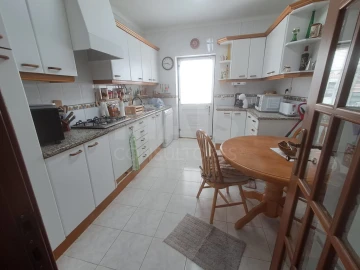 Moradia T3 para Venda em Nadadouro