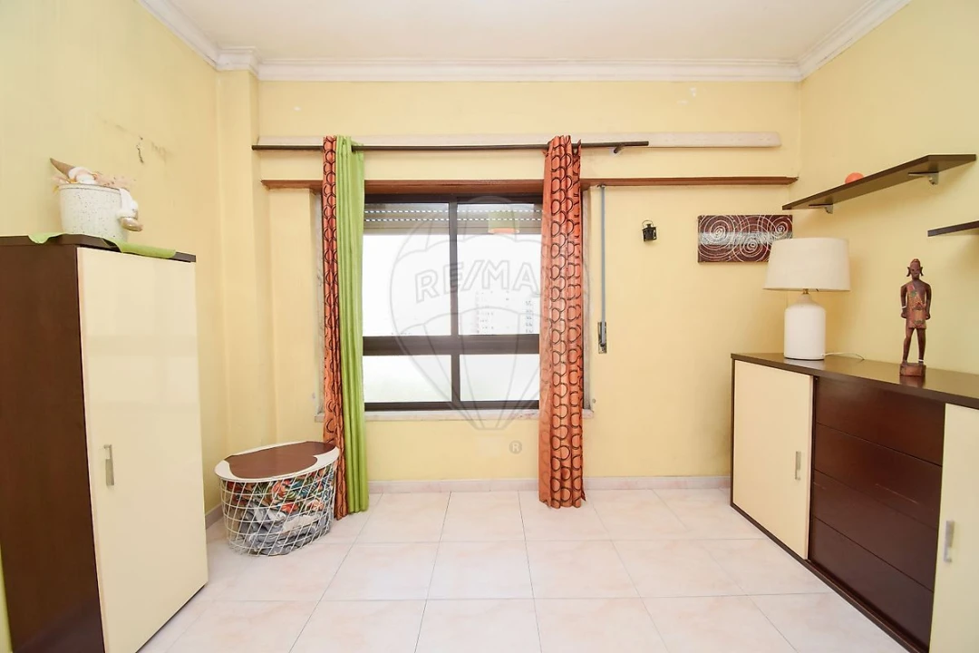 Apartamento T2 para Venda em Cacém e São Marcos Foto 13