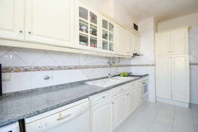 Apartamento T2 para Venda em Cacém e São Marcos