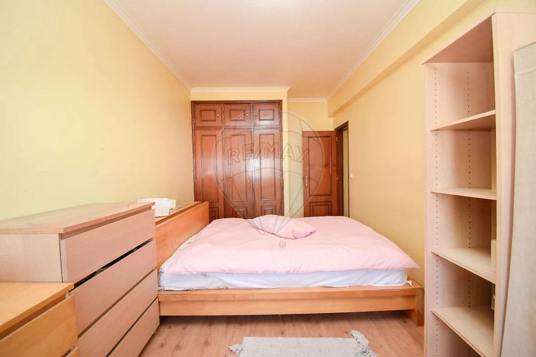 Apartamento T2 para Venda em Cacém e São Marcos Foto 2