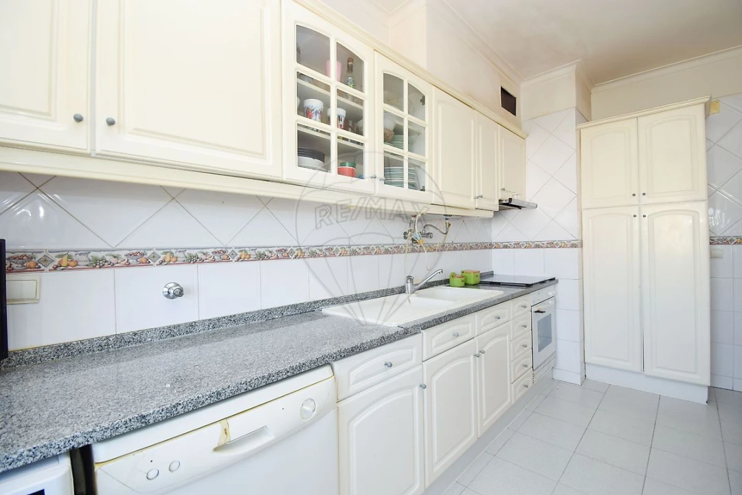 Apartamento T2 para Venda em Cacém e São Marcos Foto 19