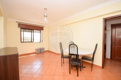 Apartamento T2 para Venda em Cacém e São Marcos