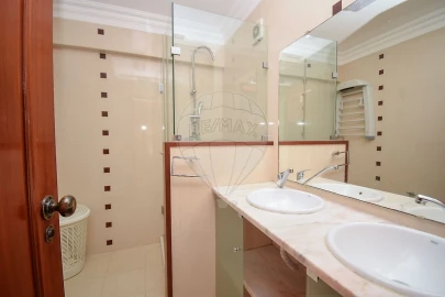 Apartamento T2 para Venda em Cacém e São Marcos