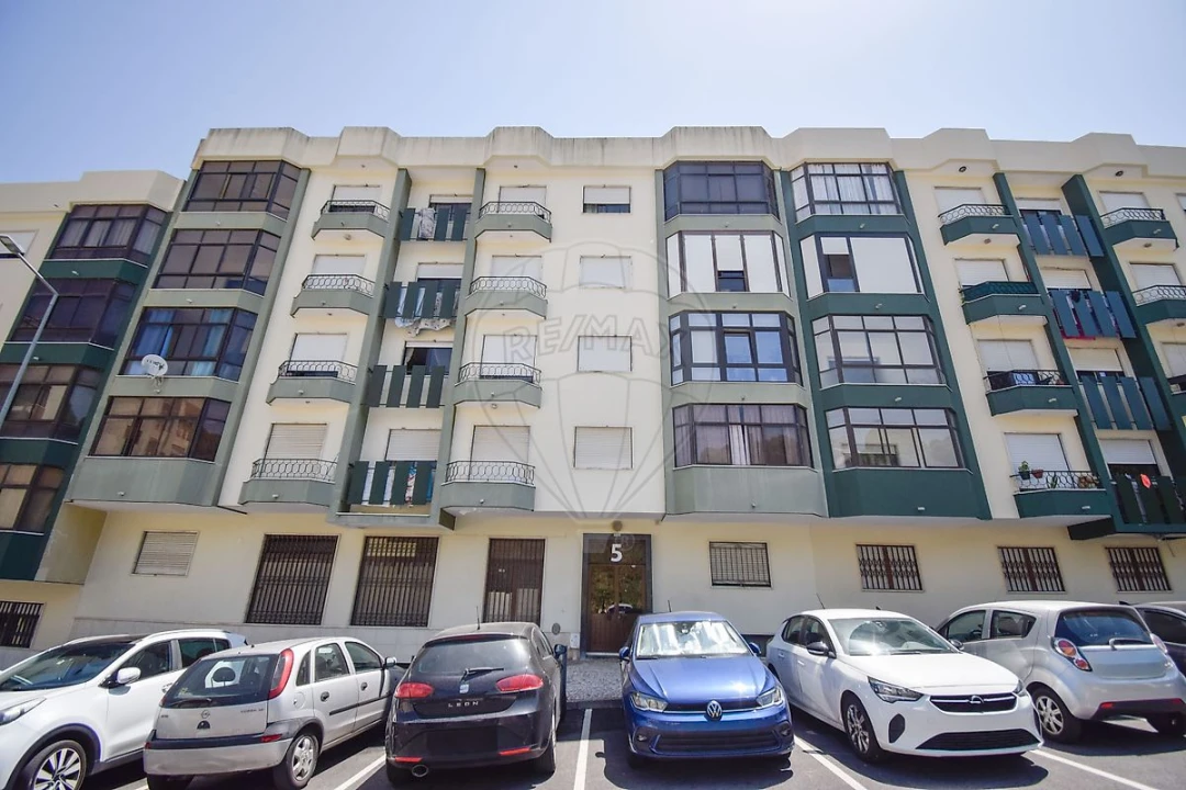 Apartamento T2 para Venda em Cacém e São Marcos Foto 28