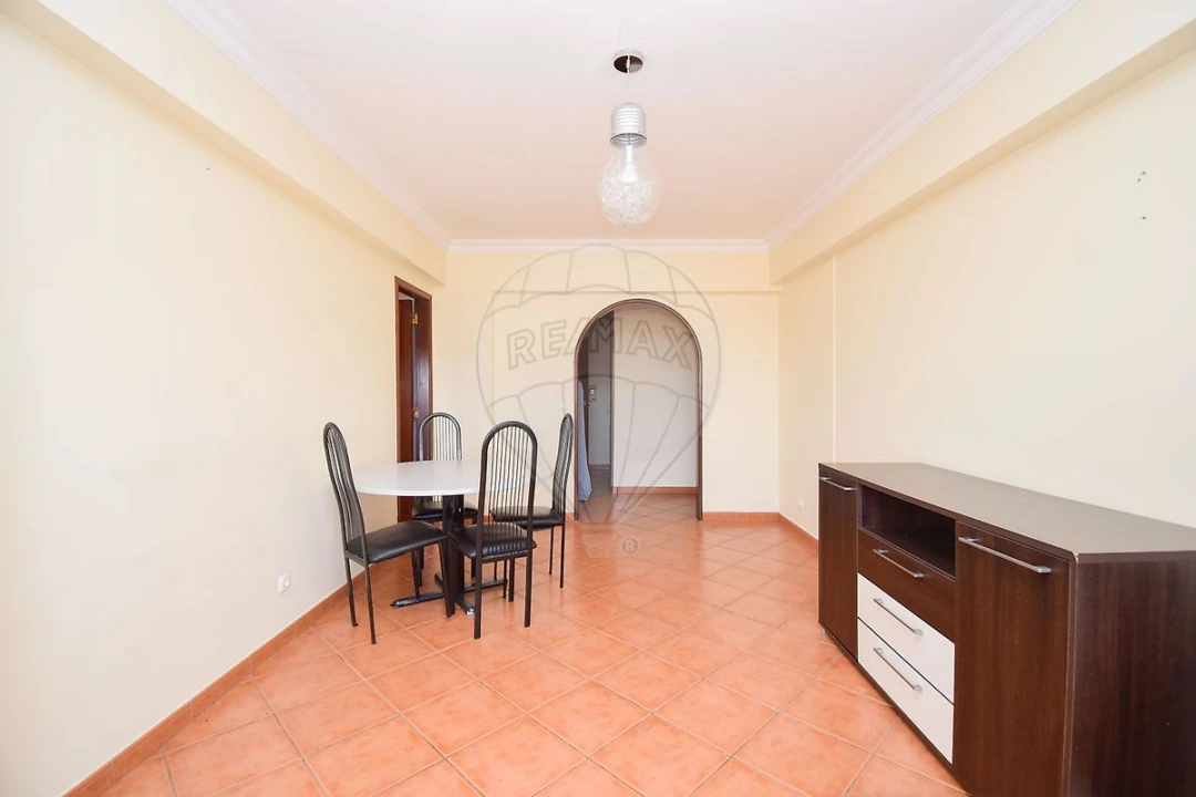 Apartamento T2 para Venda em Cacém e São Marcos Foto 22