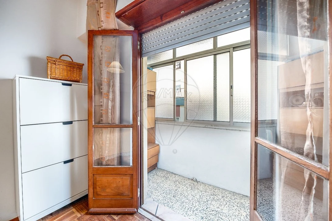 Apartamento T2 para Venda em Agualva e Mira-Sintra Foto 9