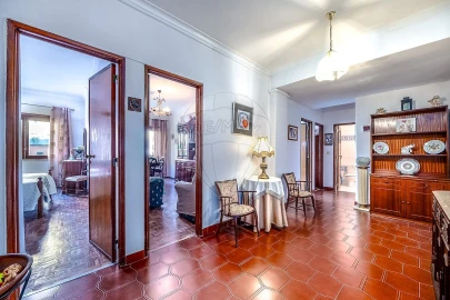 Apartamento T2 para Venda em Agualva e Mira-Sintra