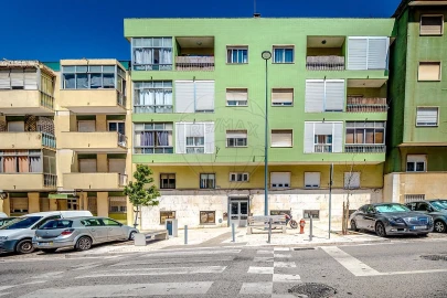 Apartamento T2 para Venda em Agualva e Mira-Sintra