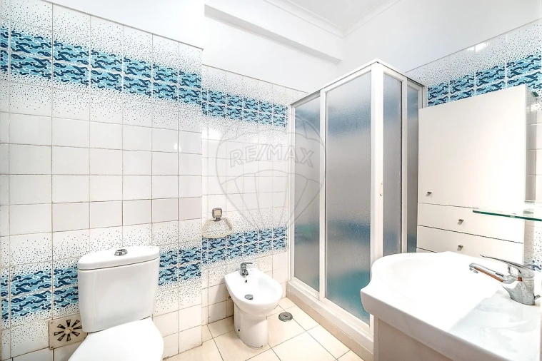 Apartamento T2 para Venda em Agualva e Mira-Sintra Foto 11