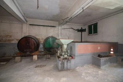 Armazém para Venda em Carregado e Cadafais