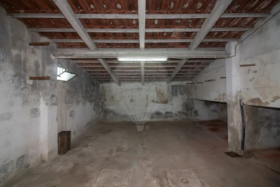Armazém para Venda em Carregado e Cadafais
